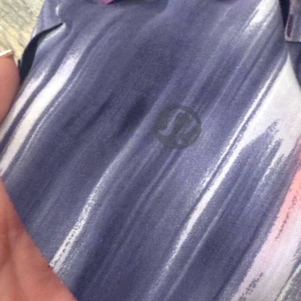 Lululemon Women's Multi-Color Athletic Shorts 8 - Picture 3 of 6